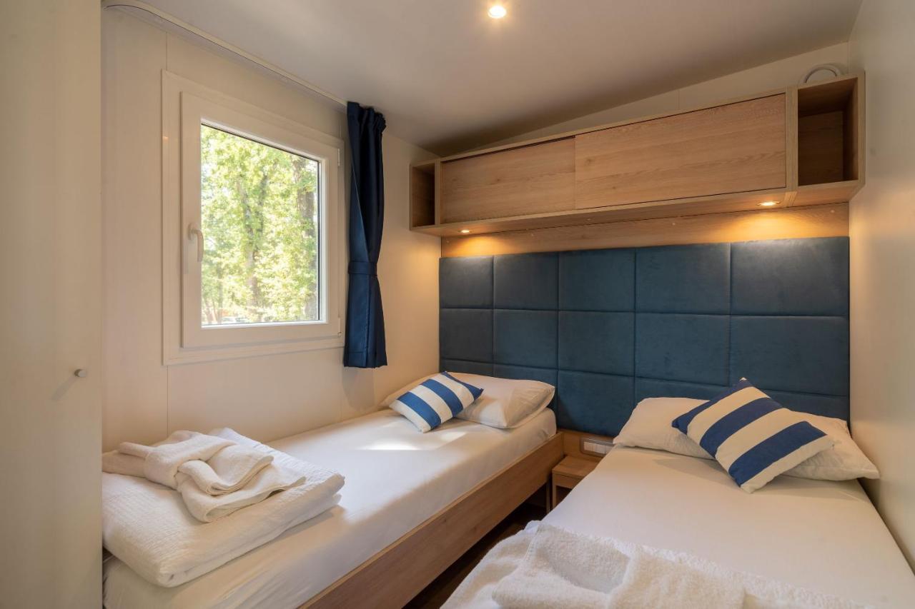 Eurocamp Mobile Homes At Campsite Park Parque de vacaciones *
