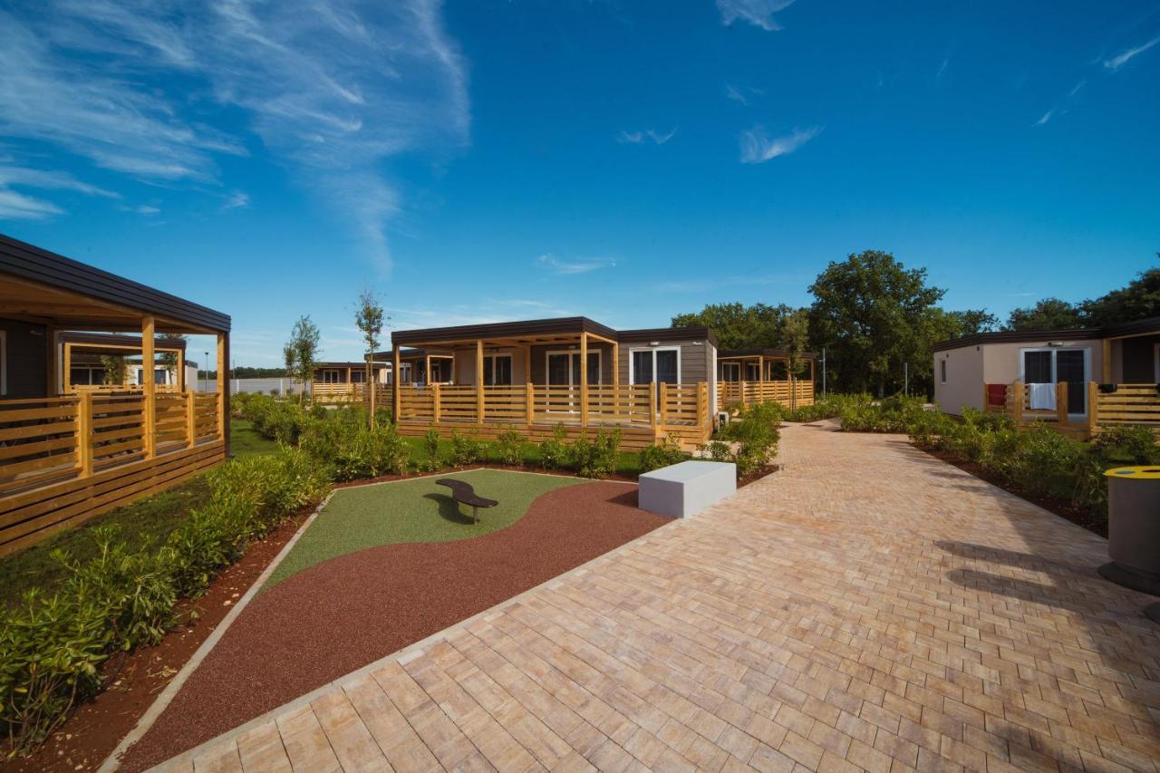 Parque de vacaciones Eurocamp Mobile Homes At Campsite Park